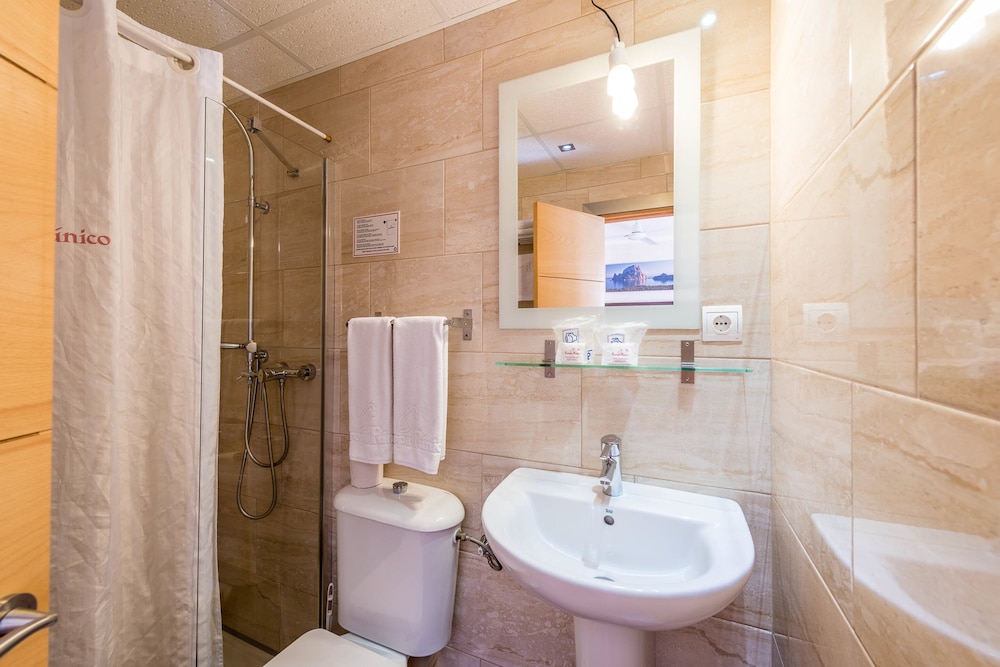 Double Room - Photo 6