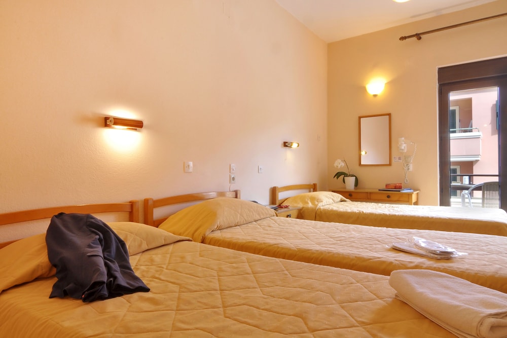 Triple Room, Partial Sea View