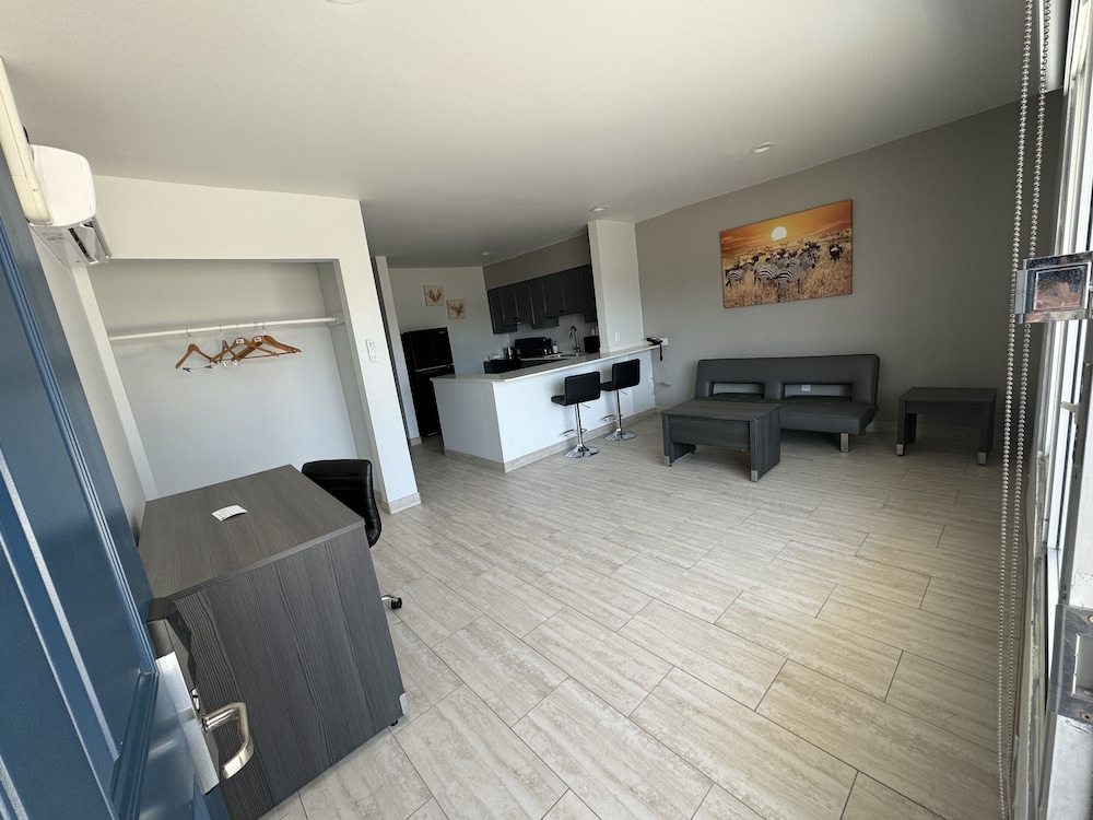 Standard Room, 2 Double Beds, Non Smoking, Kitchenette photo 3