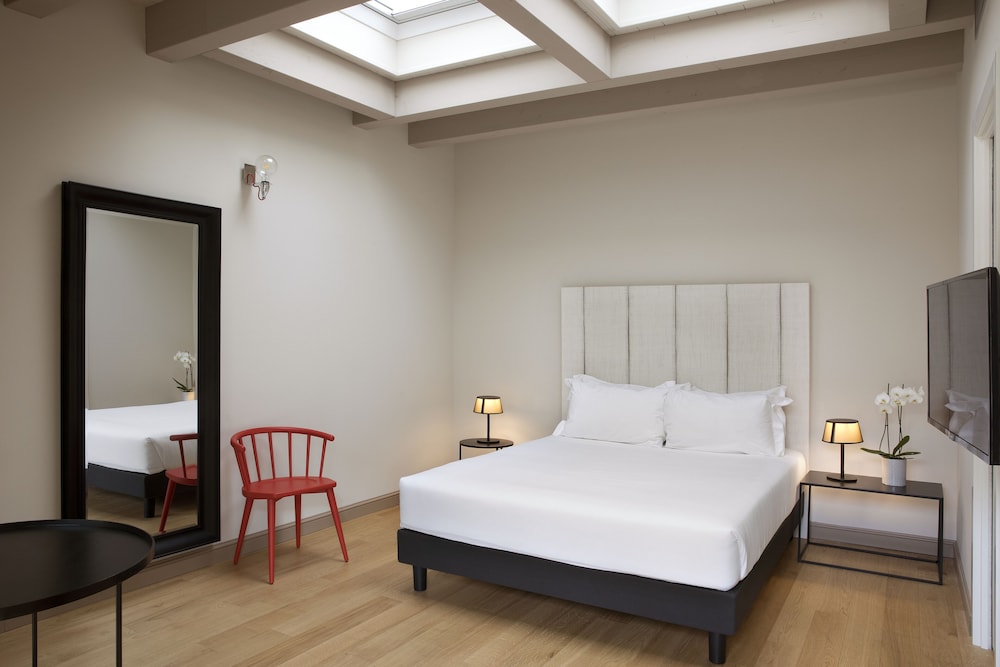 Standard Room - Photo 1
