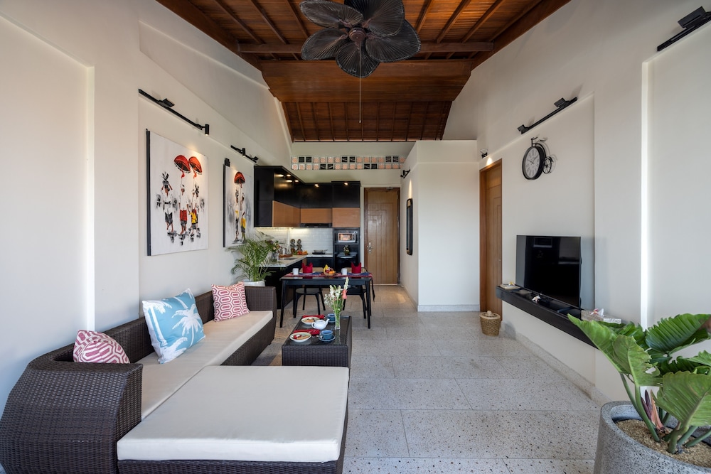 Sky Pool Suite - Photo 3