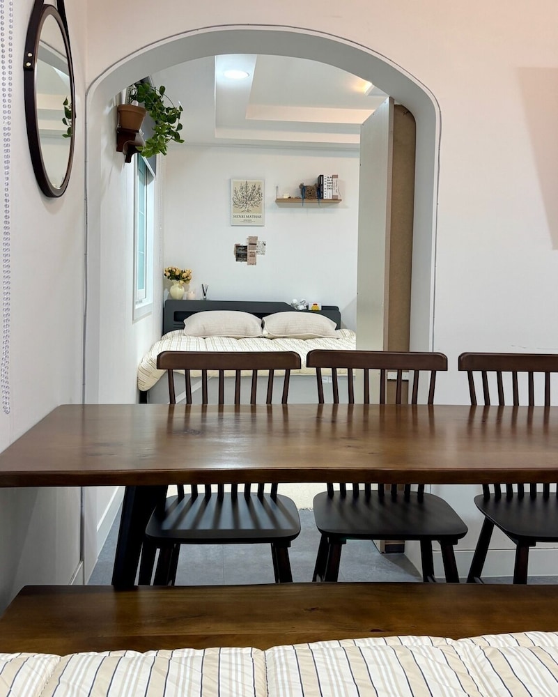 Business Double Room 204