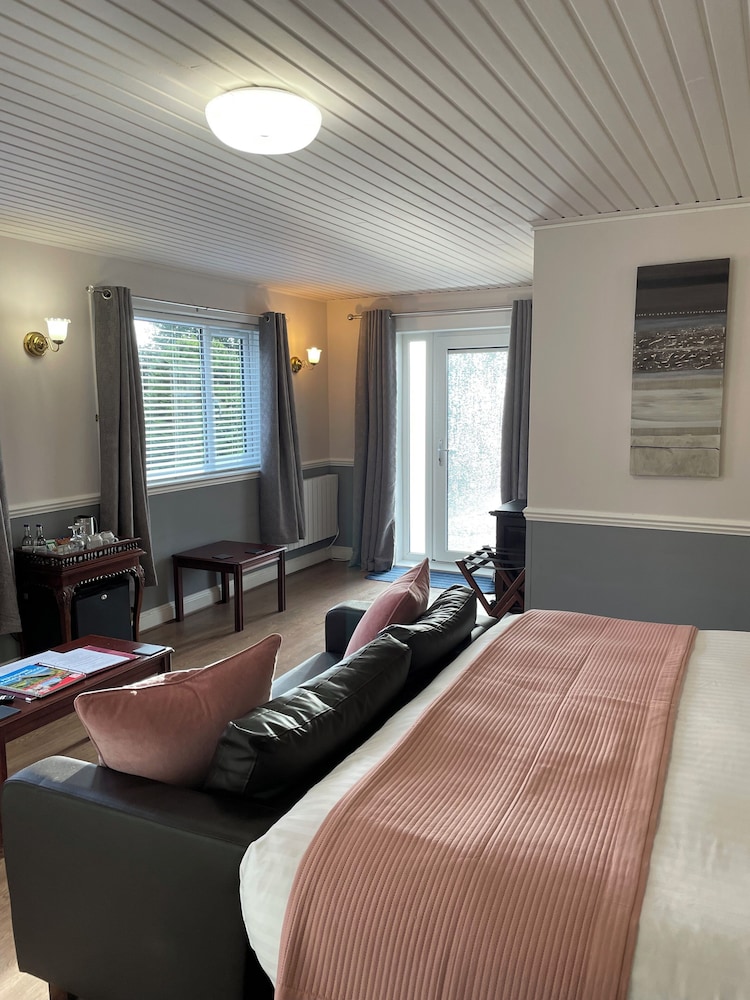 Standard Room, 2 Queen Beds, Non Smoking photo 2
