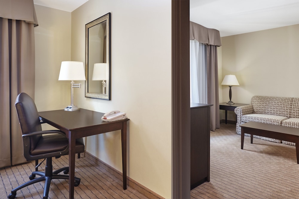 Suite, 2 Queen Beds, Accessible (Communication, Accessible Tub) - Photo 3