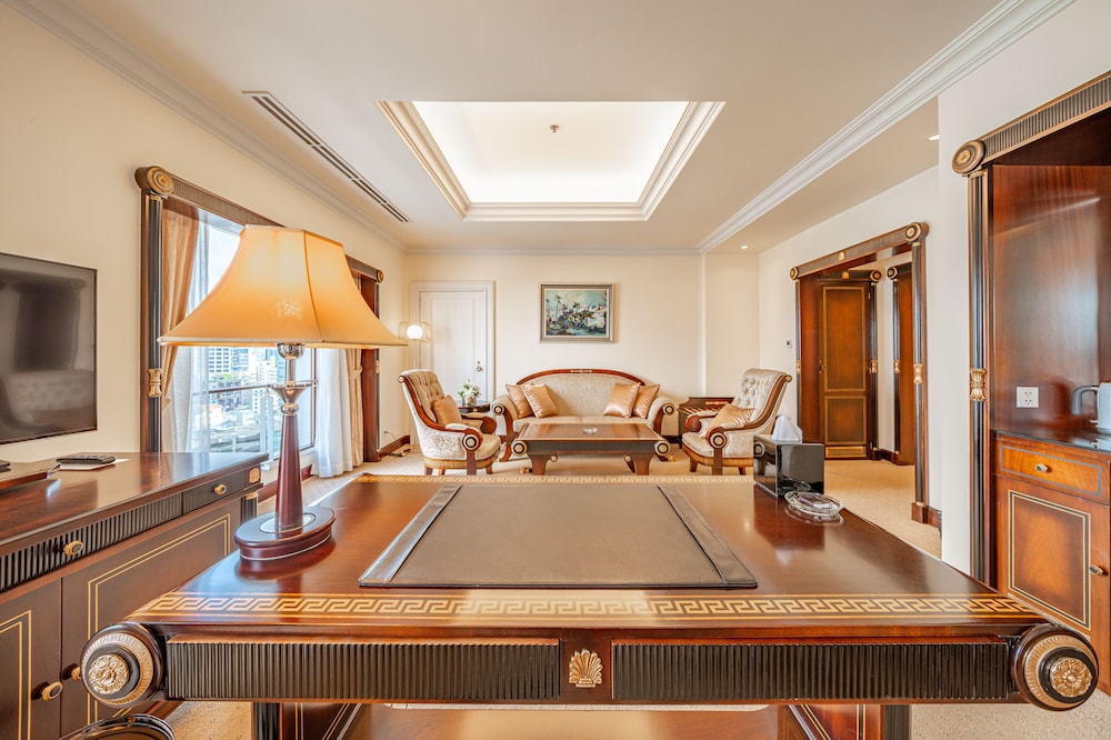 Deluxe Suite Lounge Access, City View photo 3