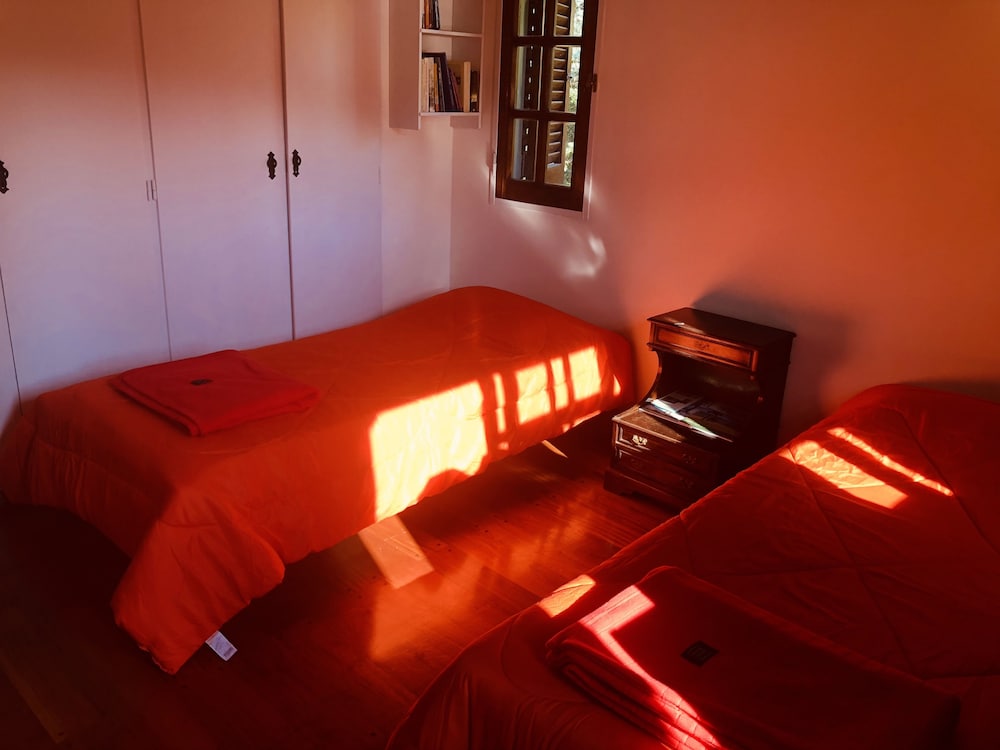 Standard Room, 3 Twin Beds photo 2
