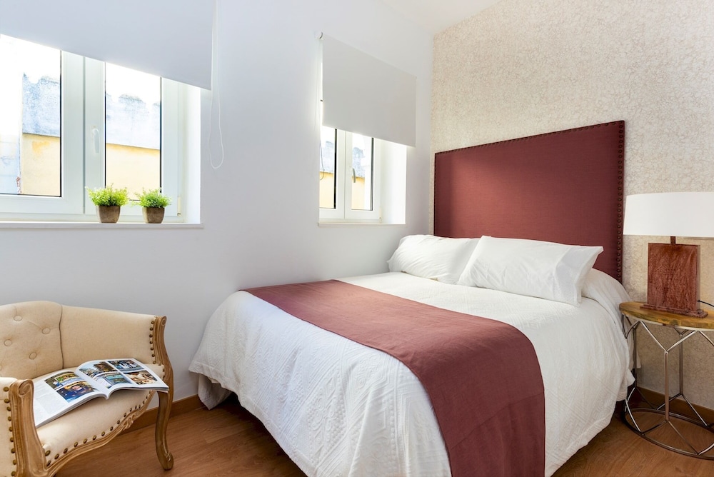 Apartment (2 Bedrooms)
