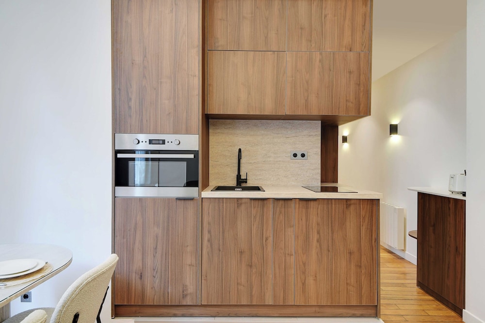 Apartment photo 2