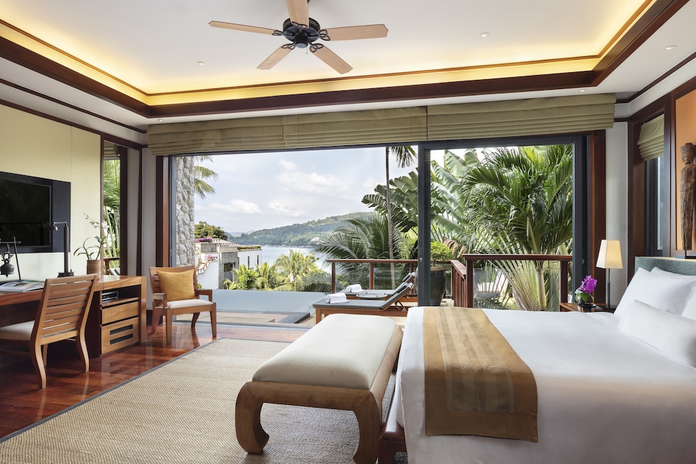 1 Bedroom Pool Suite