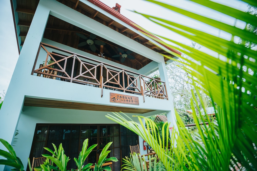 Bungalow - Beach Front photo 2