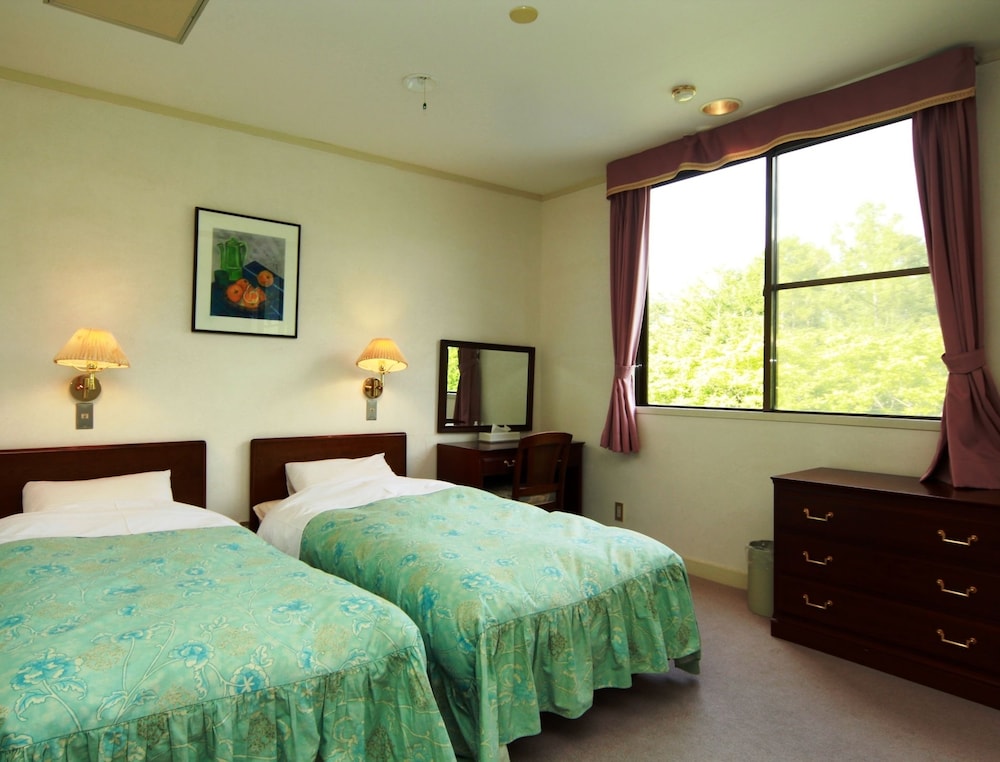 Japanese Western Style Family Room photo 2