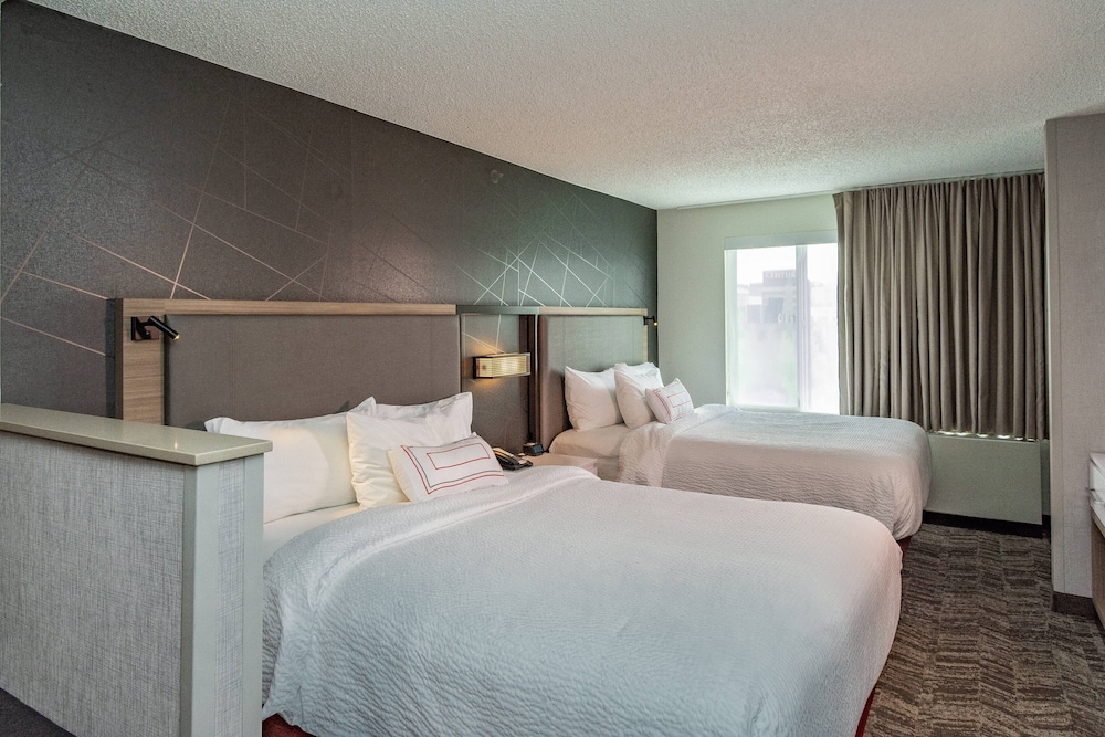 Suite, Multiple Beds (Hearing Accessible) - Photo 2
