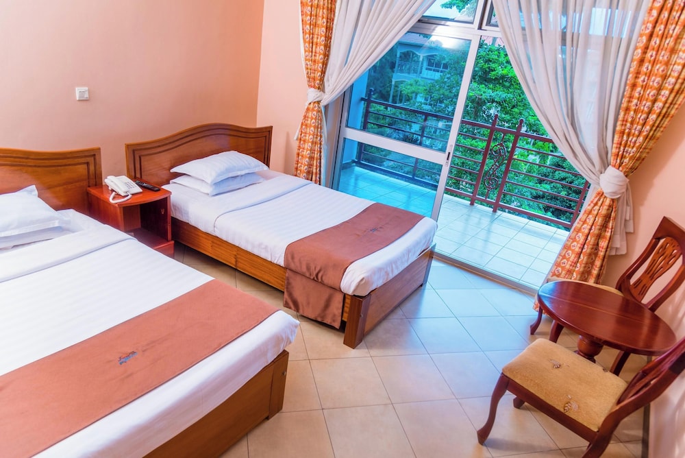 Twin Room, Balcony, Lake View