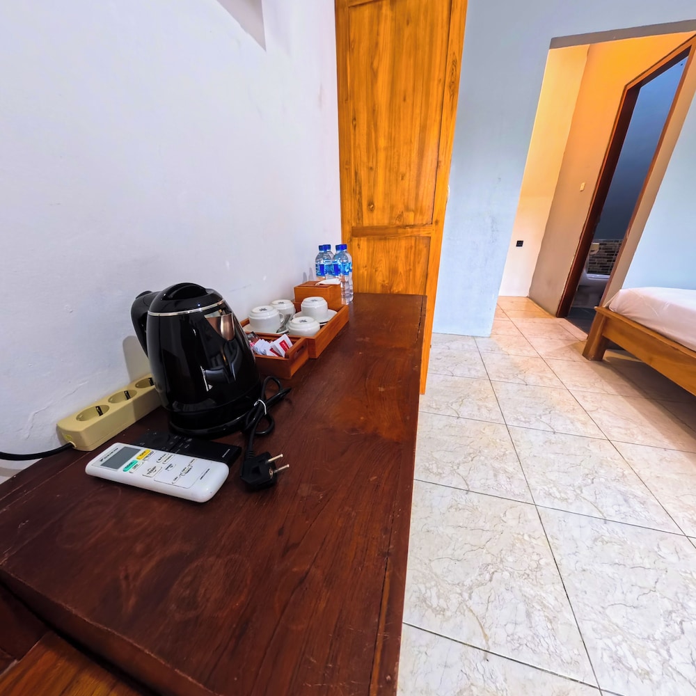 Family Room - Photo 7