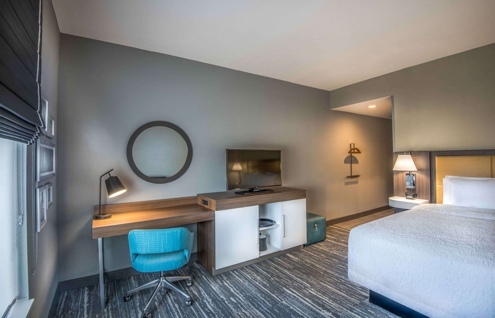 Room, 2 Queen Beds, Accessible, Refrigerator (Roll-in Shower) photo 3