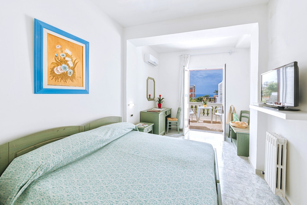 Double or Twin Room, Sea View
