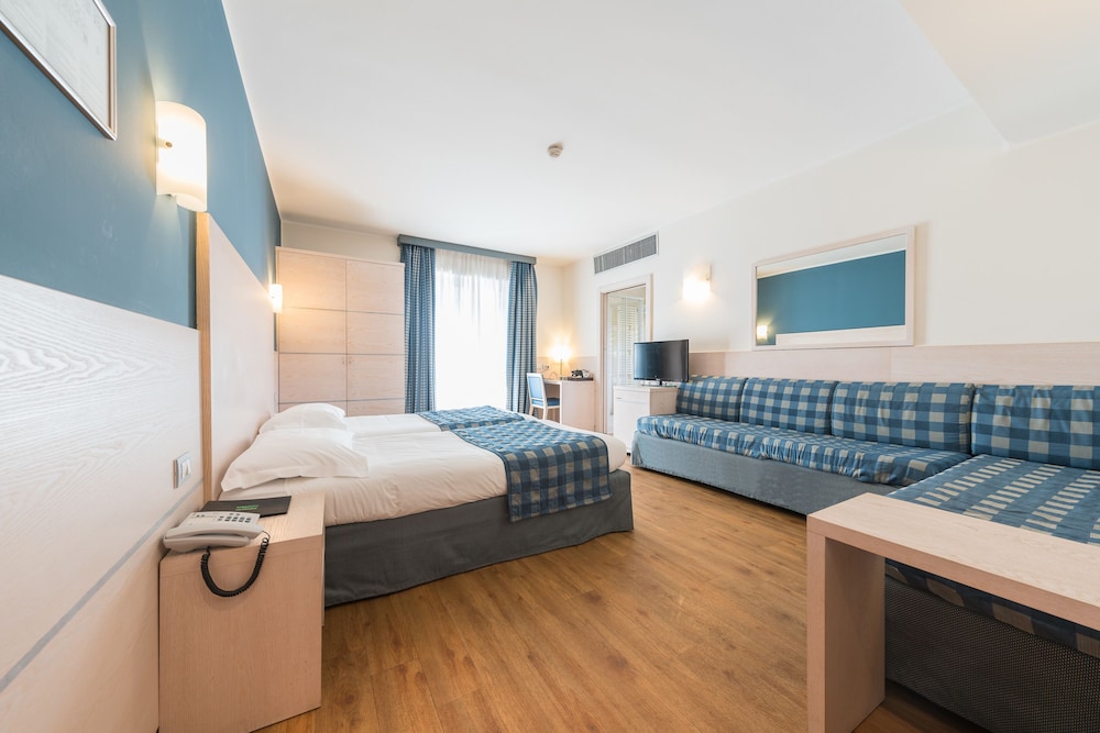 Junior Studio Suite