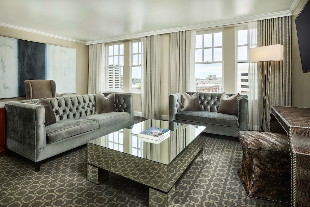 Presidential Suite, 1 King Bed photo 3