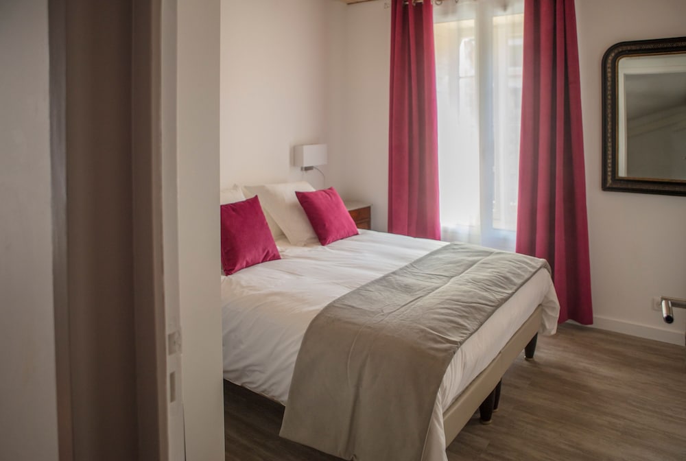 Double Room (Les Lilas) photo 1