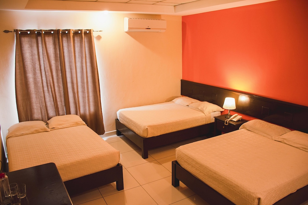 Triple Room, Multiple Beds photo 2