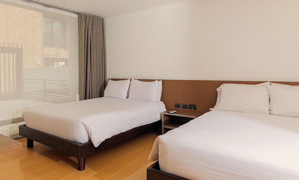 Grand Loft, 2 Queen Beds - Photo 1