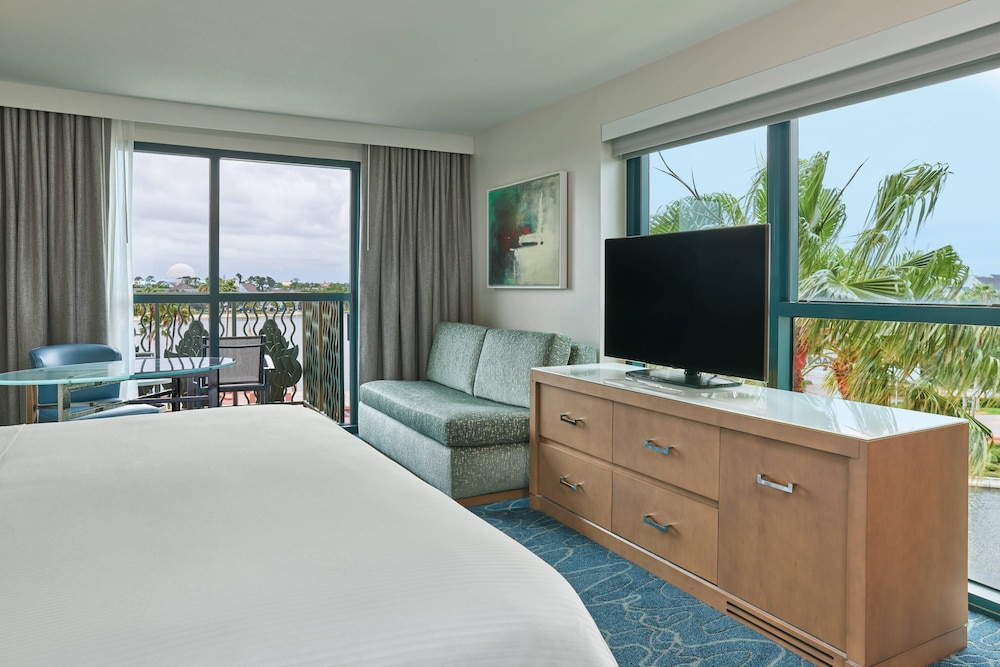 Deluxe Room, 1 King Bed with Sofa bed, Resort View (Balcony) - Photo 6