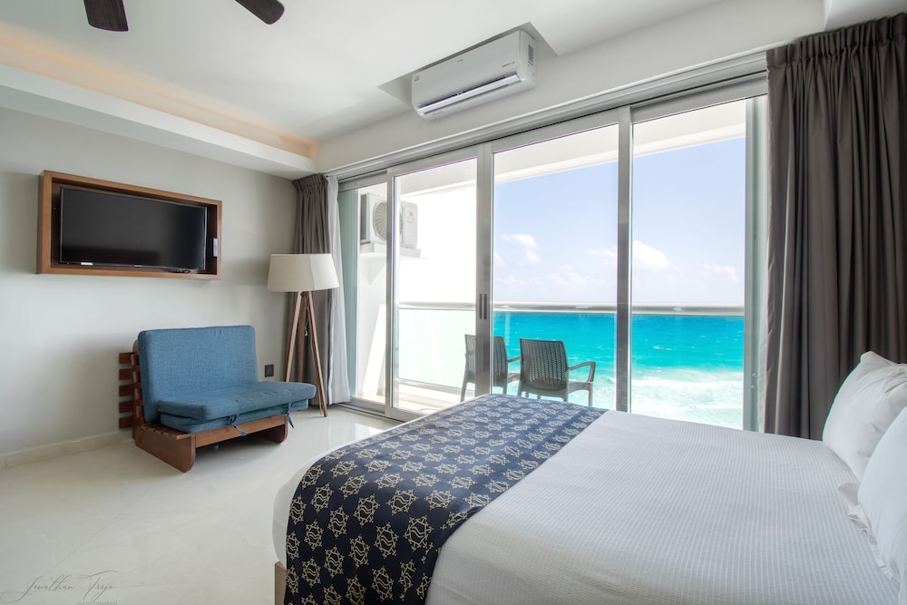 Deluxe Room, 2 Double Beds, Ocean View - Photo 2