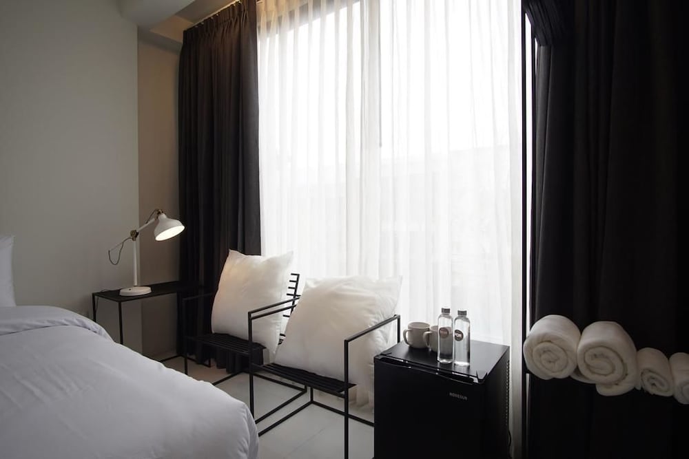 Standard Double Room - Photo 6