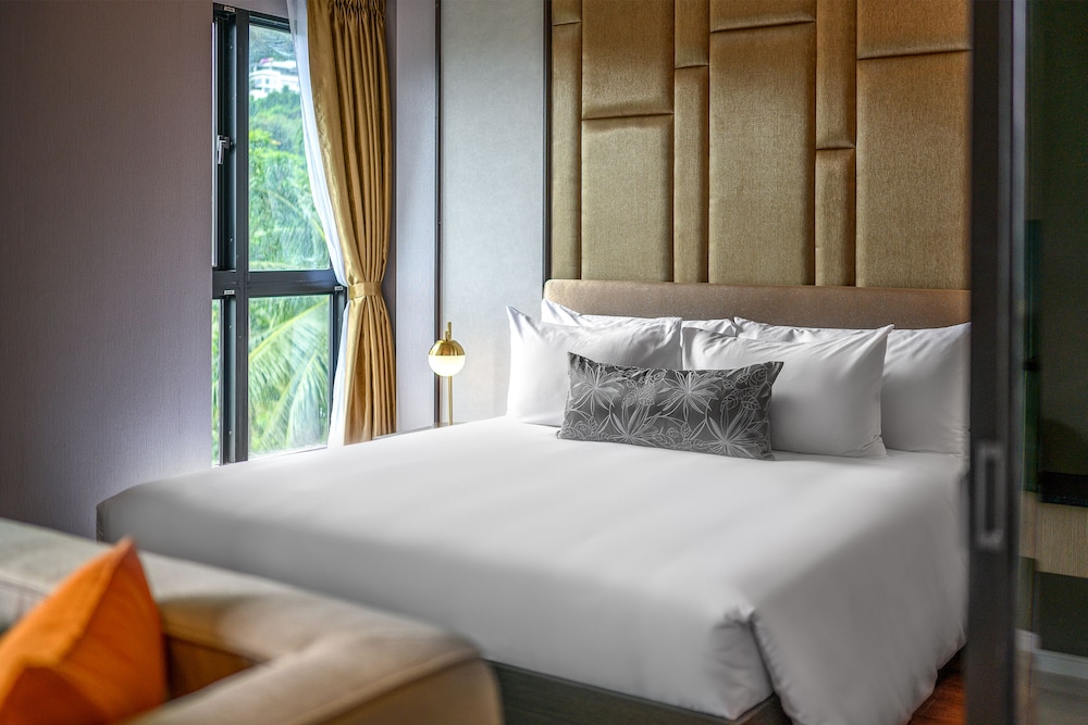 Deluxe Room - Photo 3