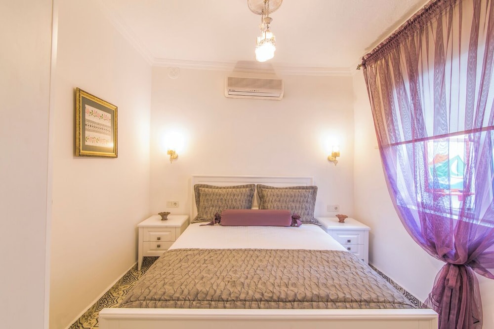 Luxury Room, 1 Double Bed, Patio photo 1