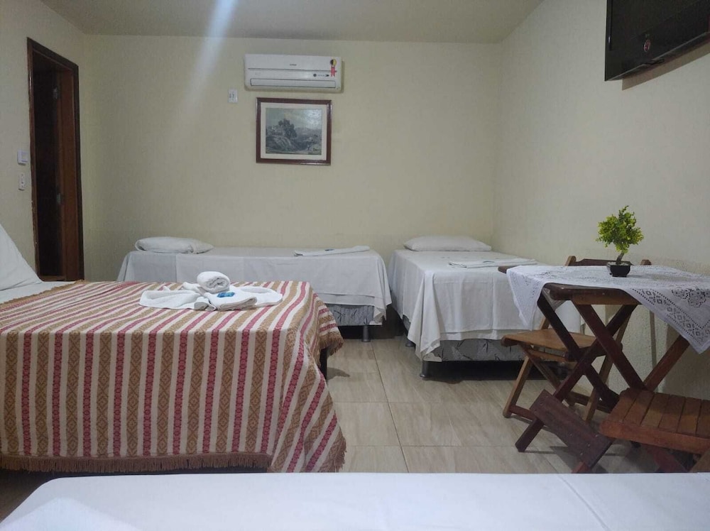 Family Room, Multiple Beds photo 2
