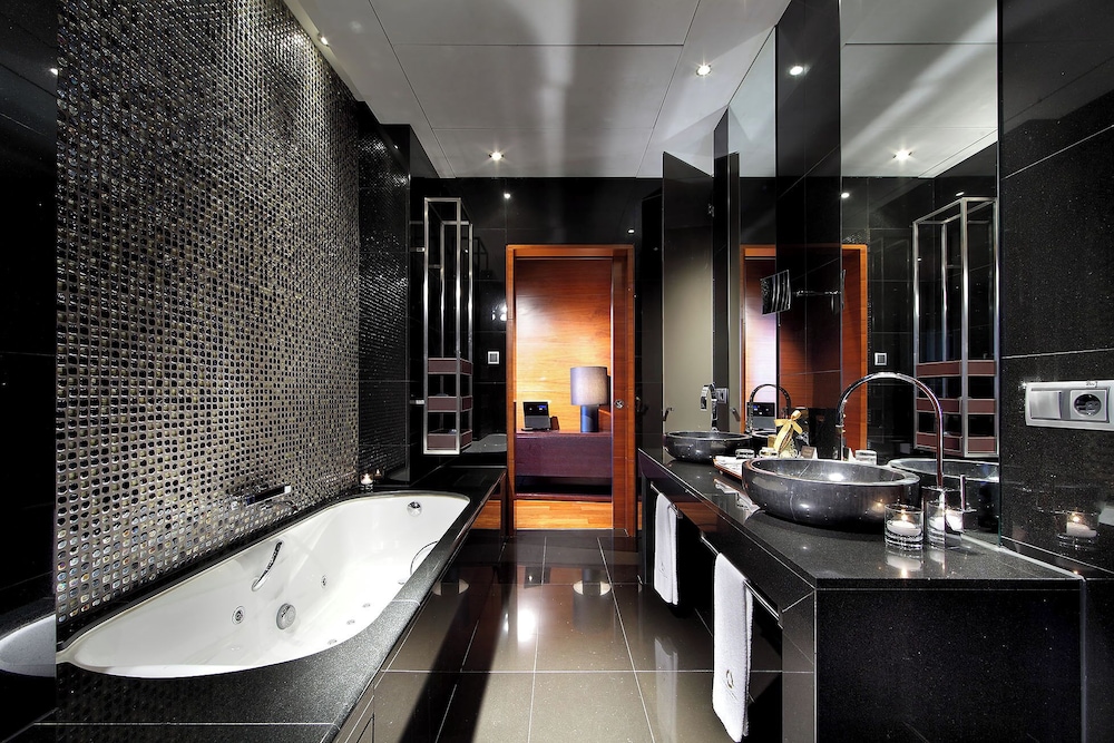 Junior Suite (with Sofa Bed 2+1) - Photo 7