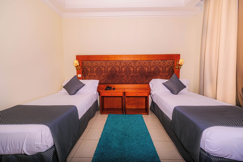 Economy Room