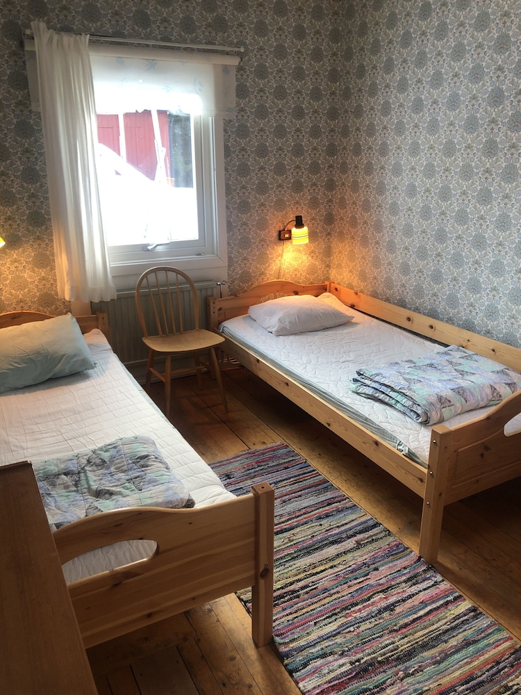Basic Cottage, 2 Bedrooms photo 1