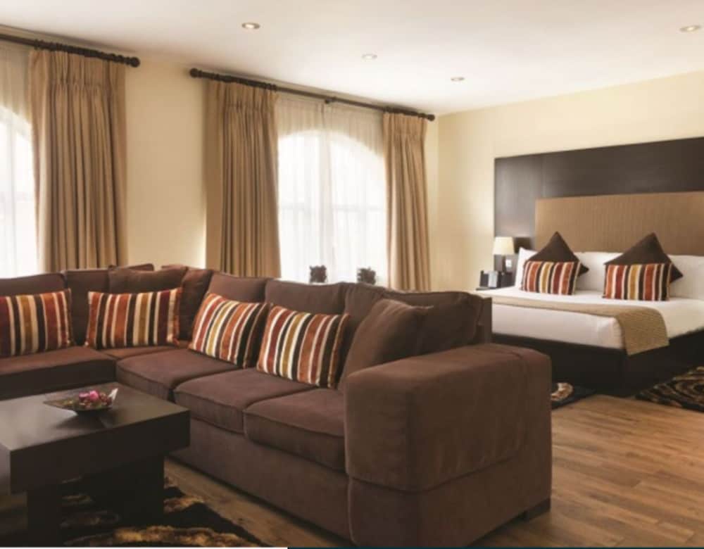 Suite (Morrison) photo 2