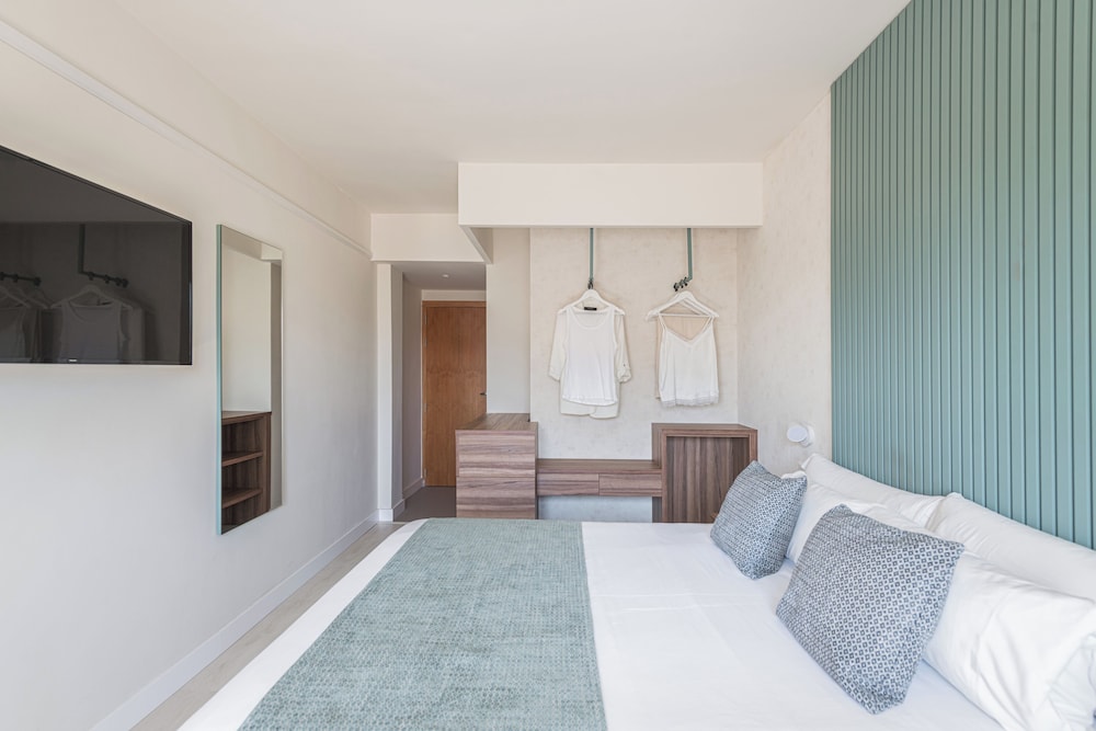 Standard Room, Balcony - Photo 5