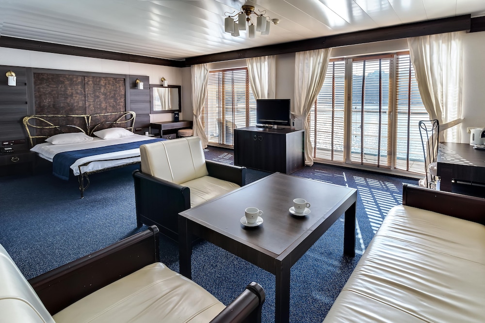 Deluxe Room, River View