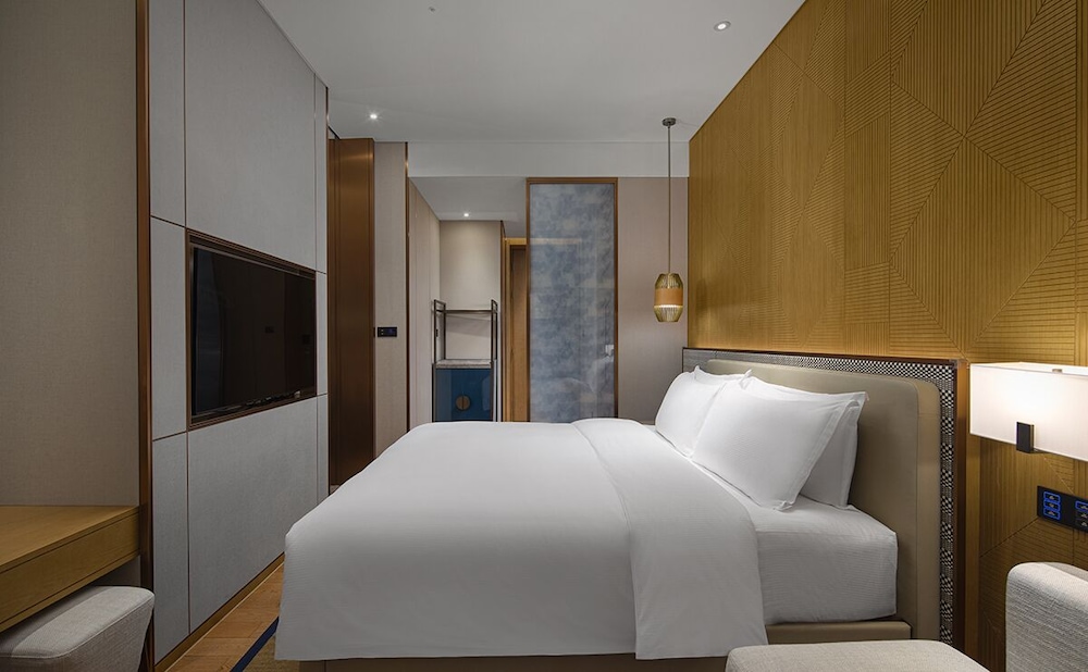 Junior Studio, 1 King Bed