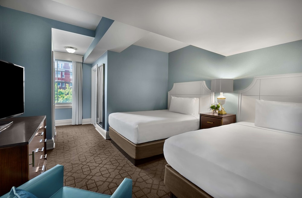 Suite, 2 Queen Beds (Chase One Bedroom) - Photo 1