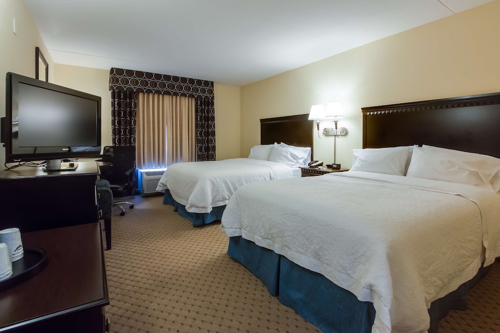Room, 2 Queen Beds - Photo 1