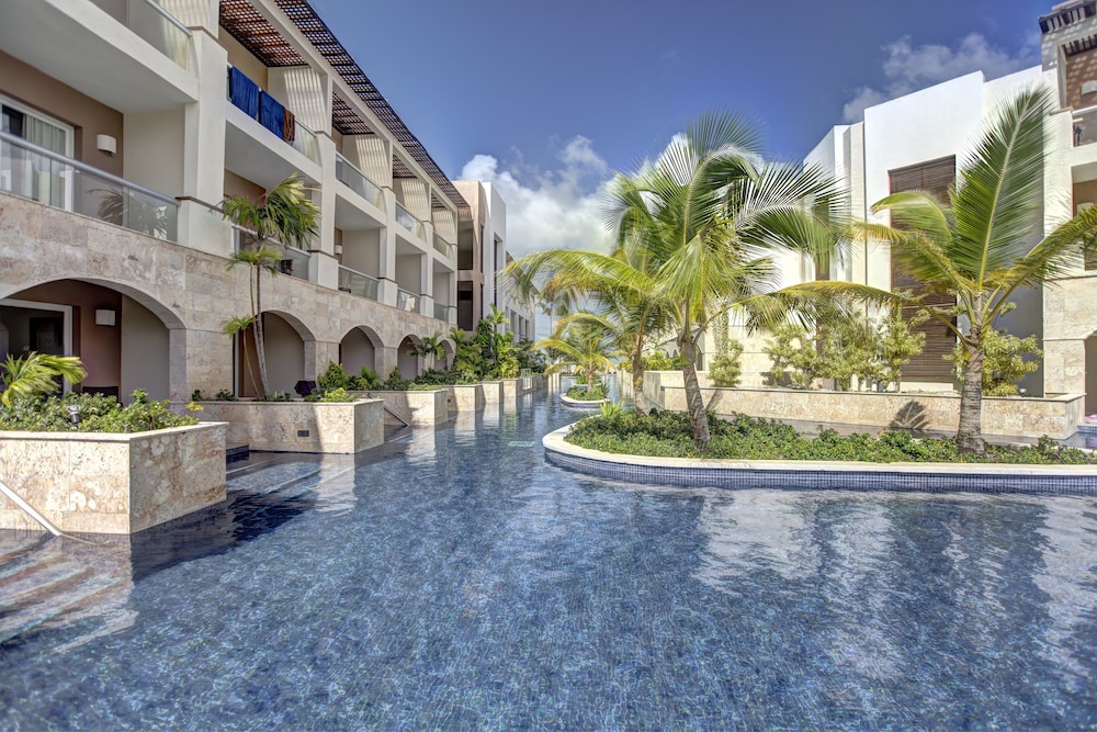 Luxury Swim out Room Diamond Club photo 2