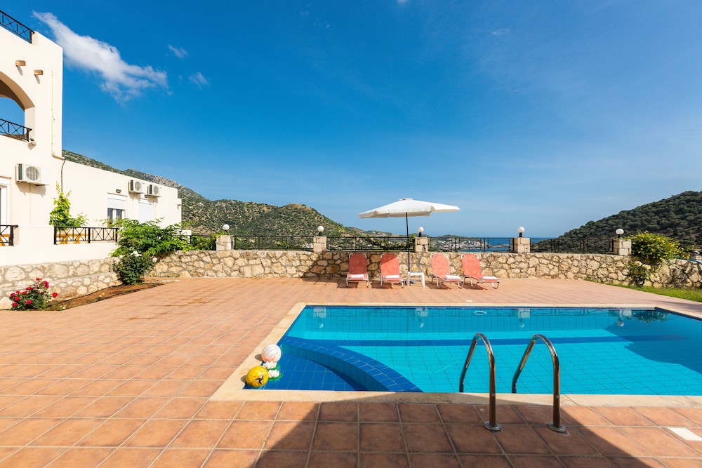 Villa, 4 Bedrooms, Private Pool (Sunlight) photo 2