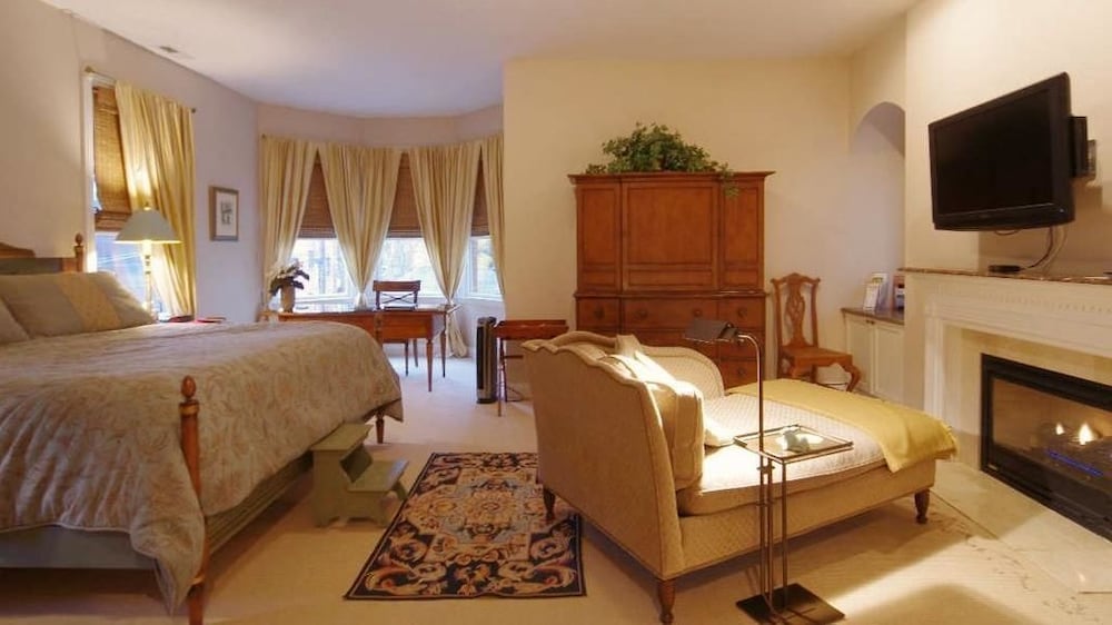 Jimmy Stewart Suite photo 2