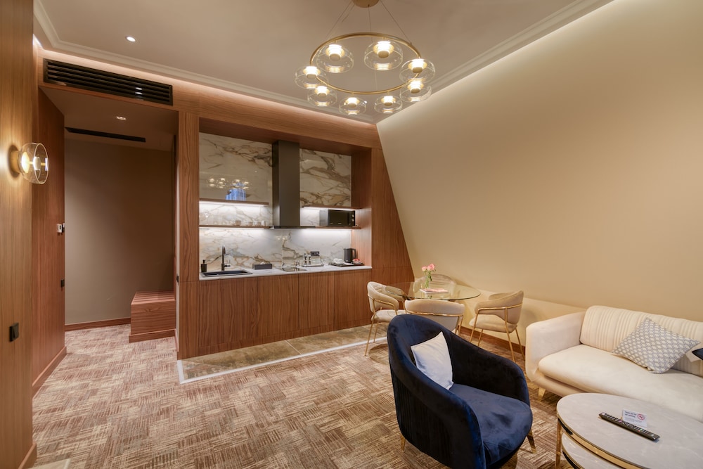 Leo Suite photo 3
