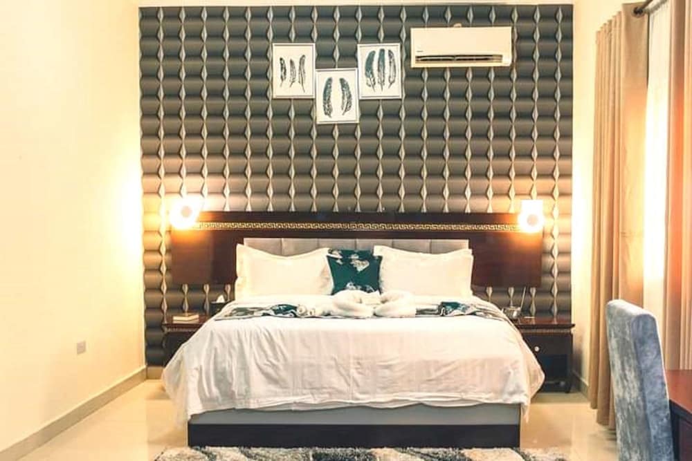 Senior Suite - Photo 3