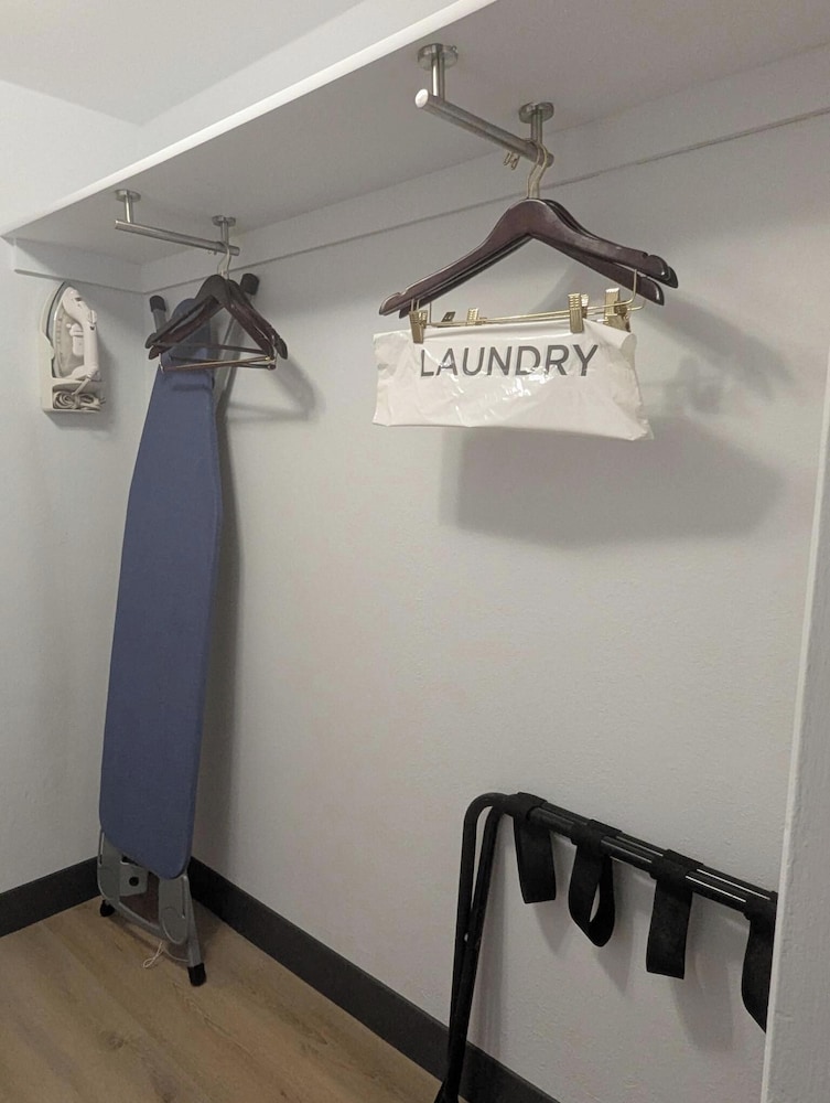 Standard Room, 2 Queen Beds - Photo 3