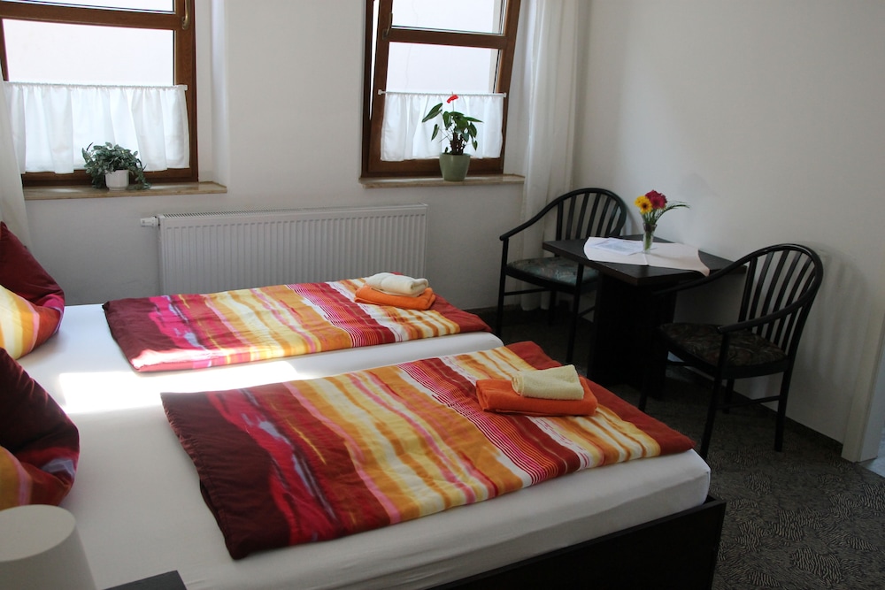 Basic Double or Twin Room photo 2