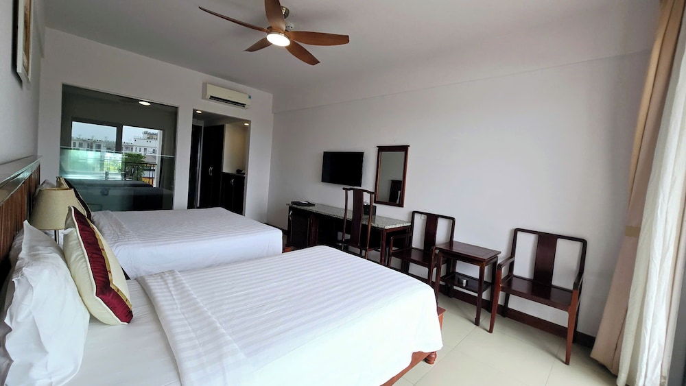 Deluxe Triple Room photo 2
