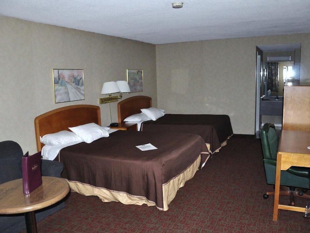 Suite, 2 Queen Beds, Non Smoking - Photo 5
