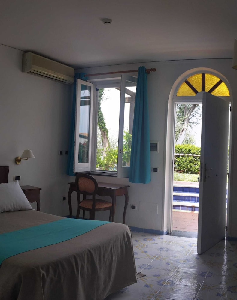 Comfort Quadruple Room